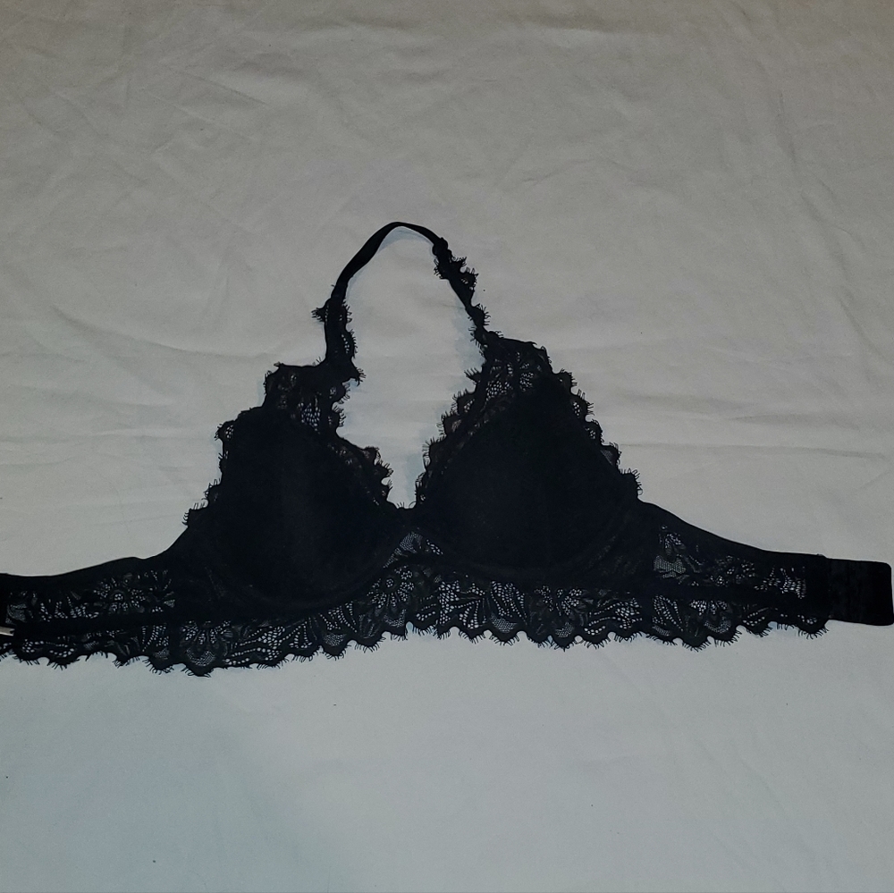 PINK bra. Lace. Black